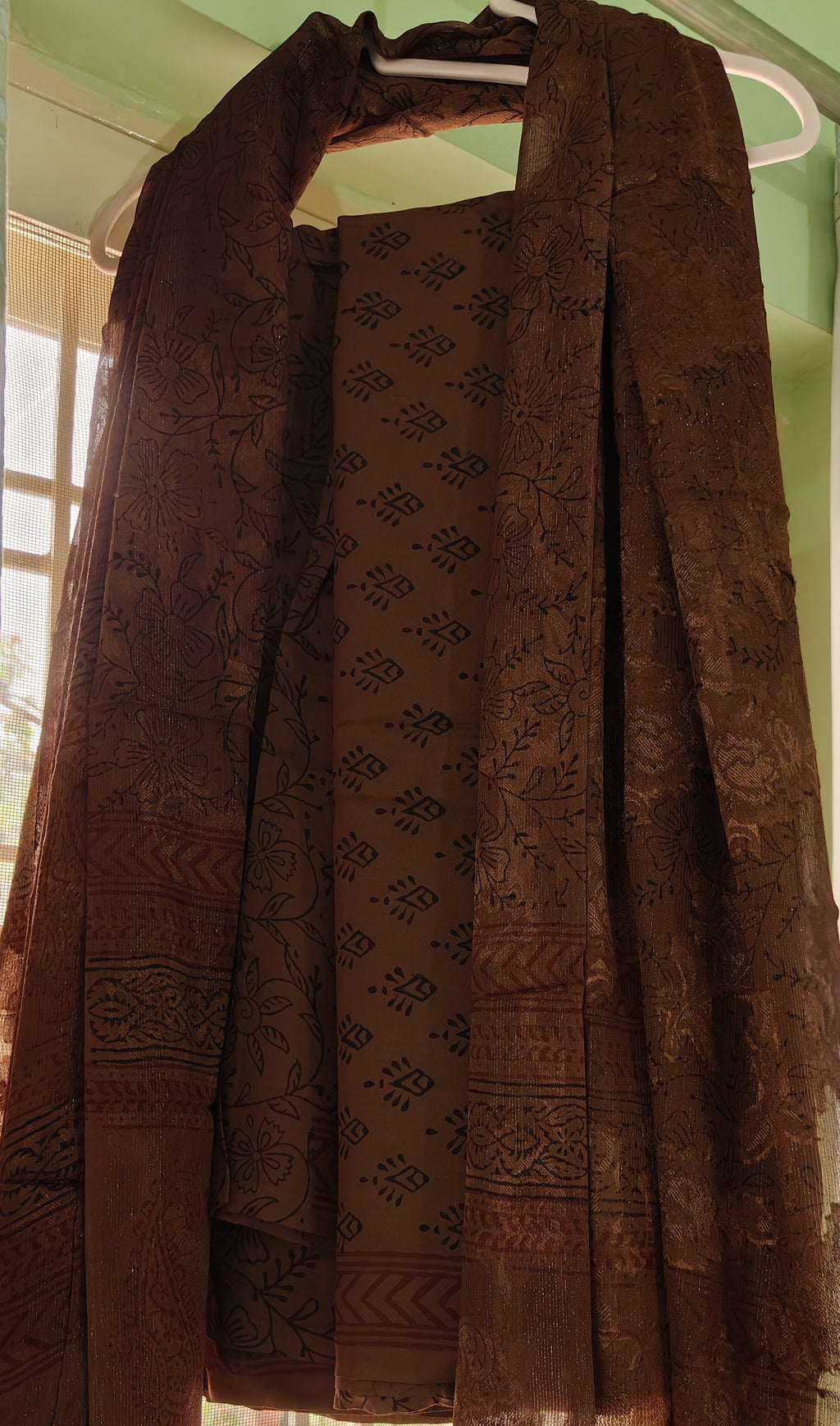 Bag Print Suit material with Chiffon Duppatta (Bronze)