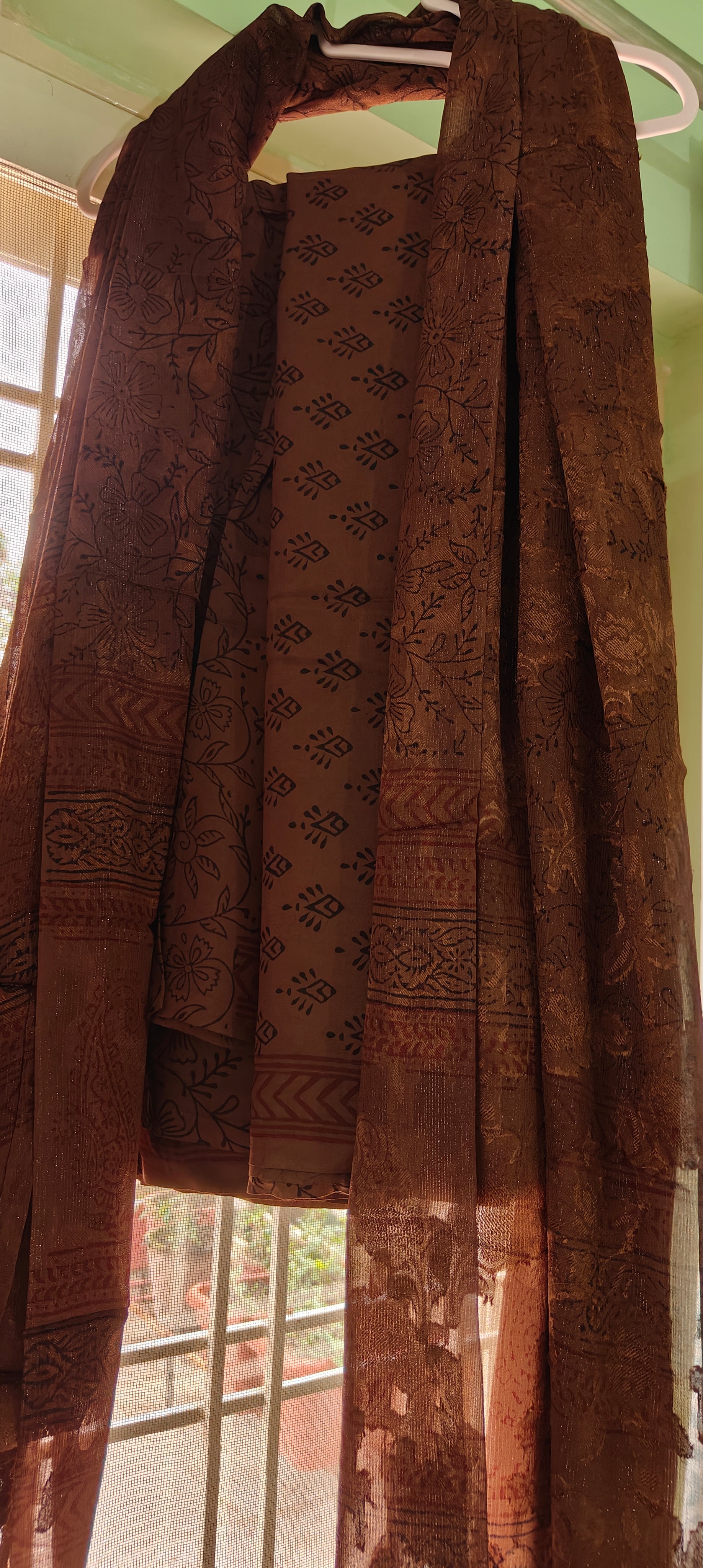 Bag Print Suit material with Chiffon Duppatta (Bronze)