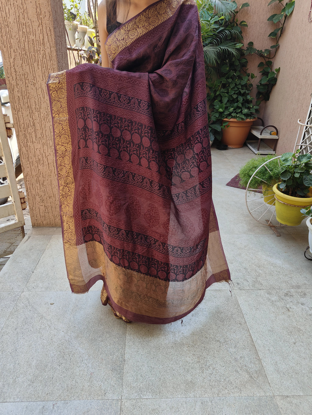 Bagh Print Dola Silk Saree (Mahogany)