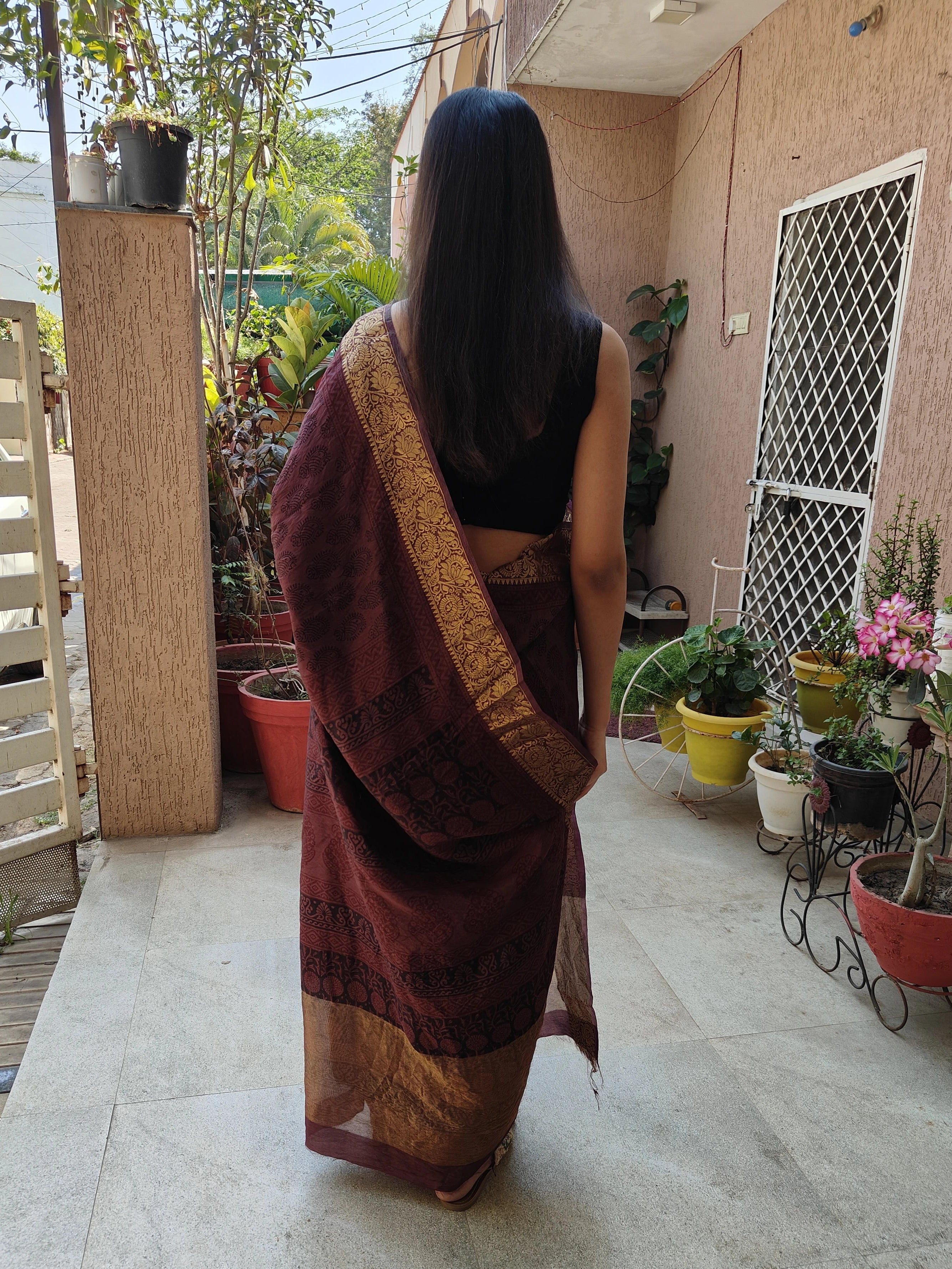 Bagh Print Dola Silk Saree (Mahogany)