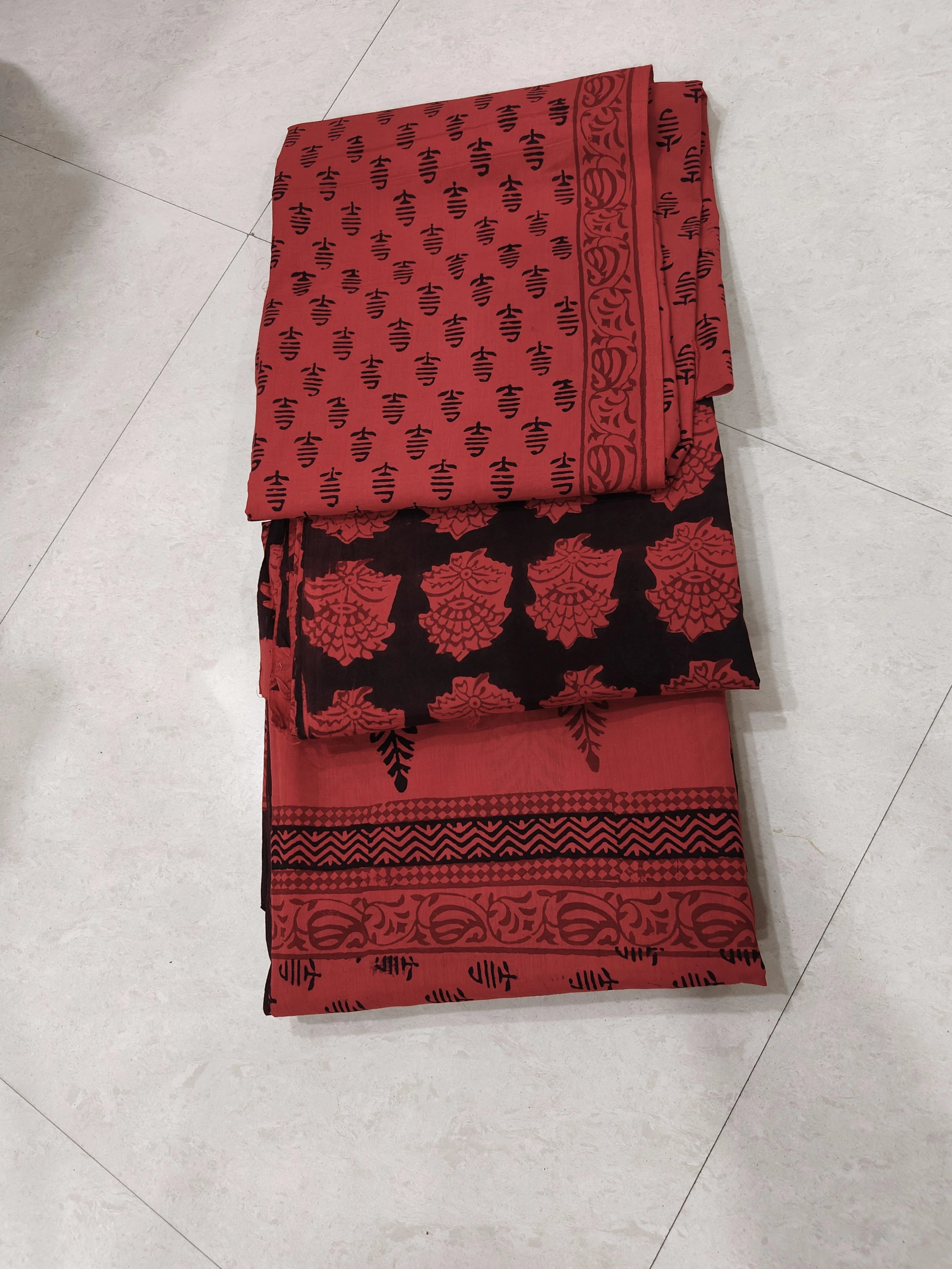 Handmade Bagh Block Print Pure Cotton Unstitched Salwar Suit(Black-Maroon)