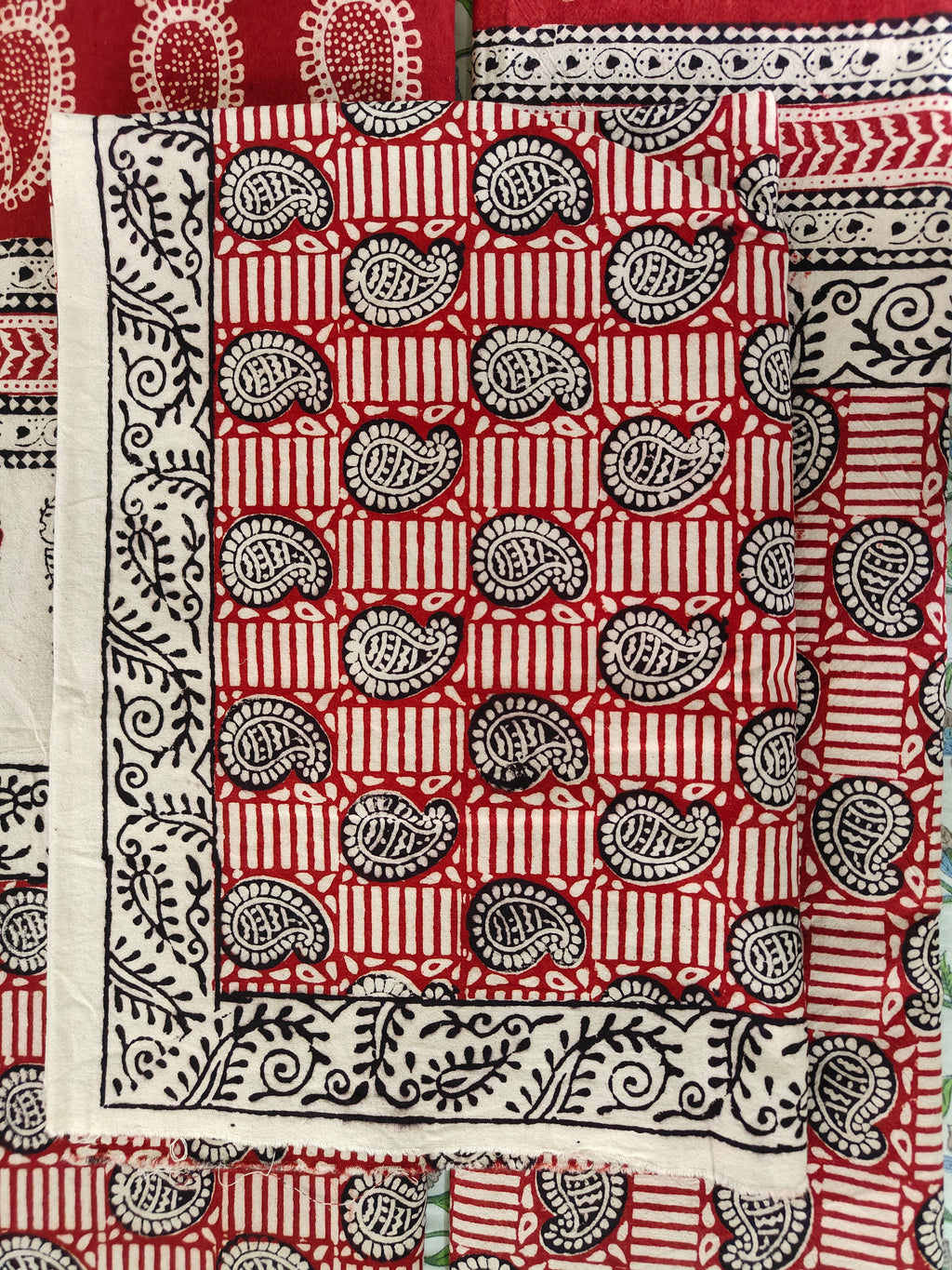 Handmade Bagh block print in traditional offwhite with geometric block cairy pattern double bedsheet ,pillow cover