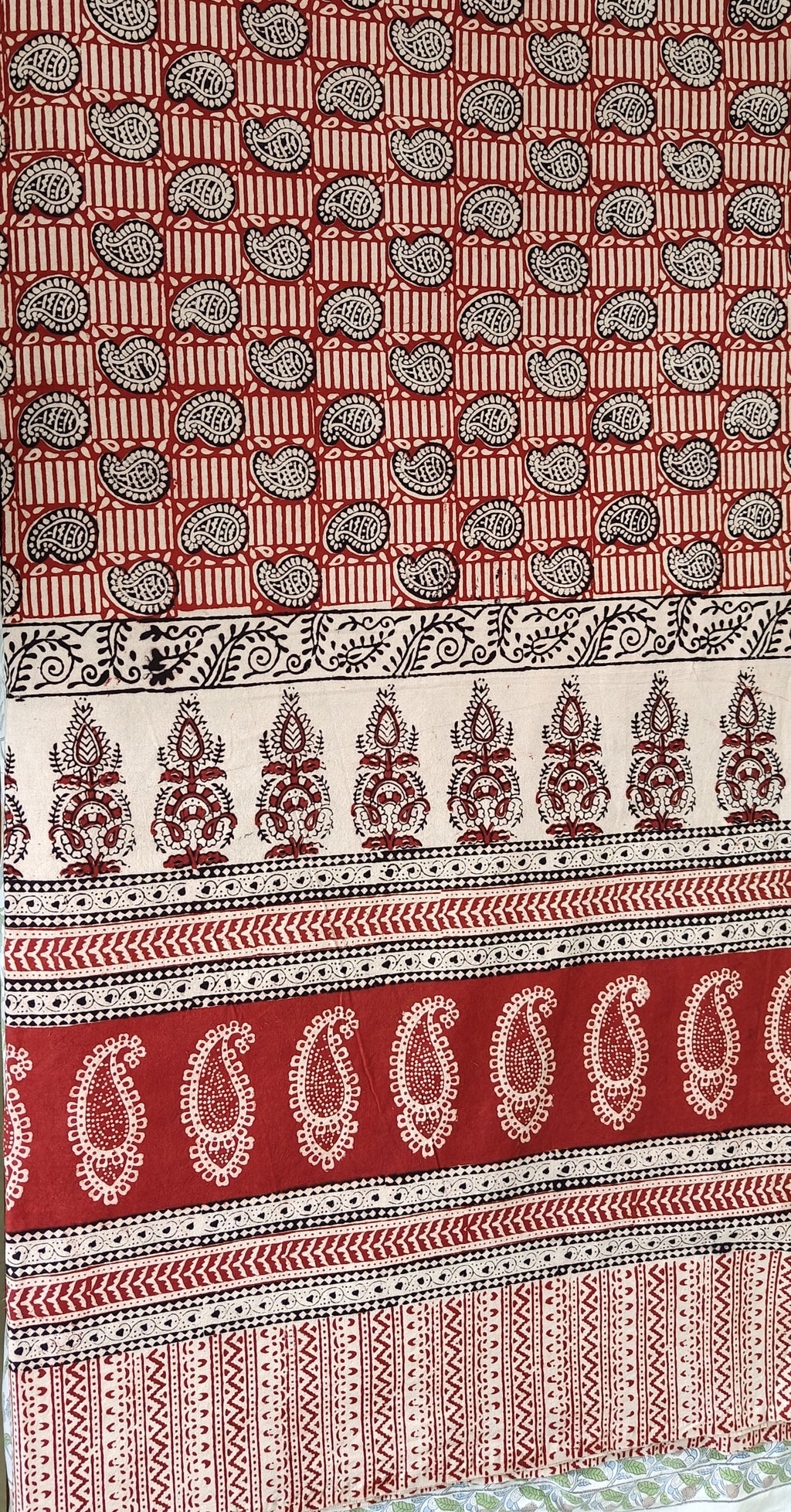 Handmade Bagh block print in traditional offwhite with geometric block cairy pattern double bedsheet ,pillow cover 