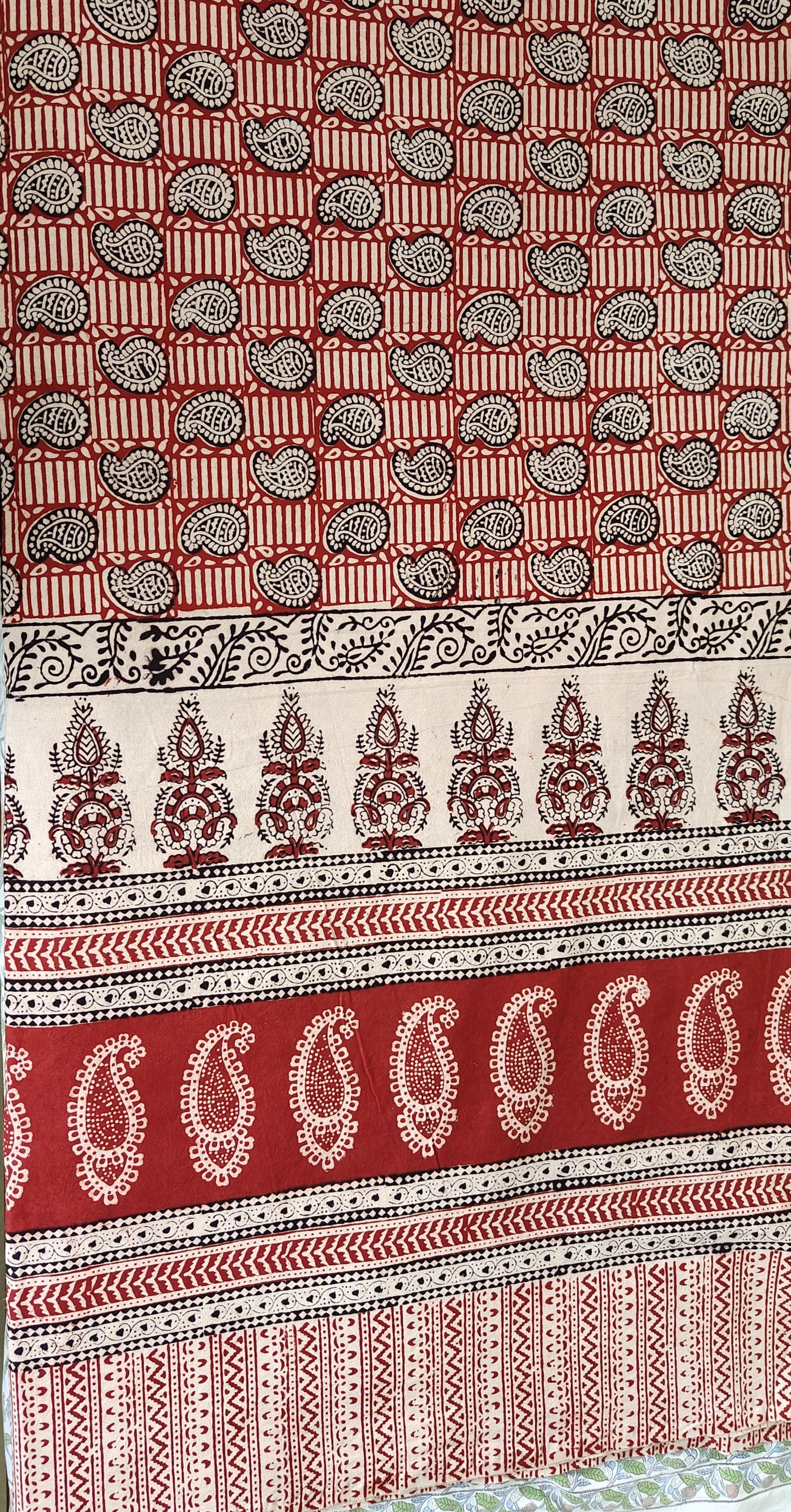 Handmade Bagh block print in traditional offwhite with geometric block cairy pattern double bedsheet ,pillow cover 