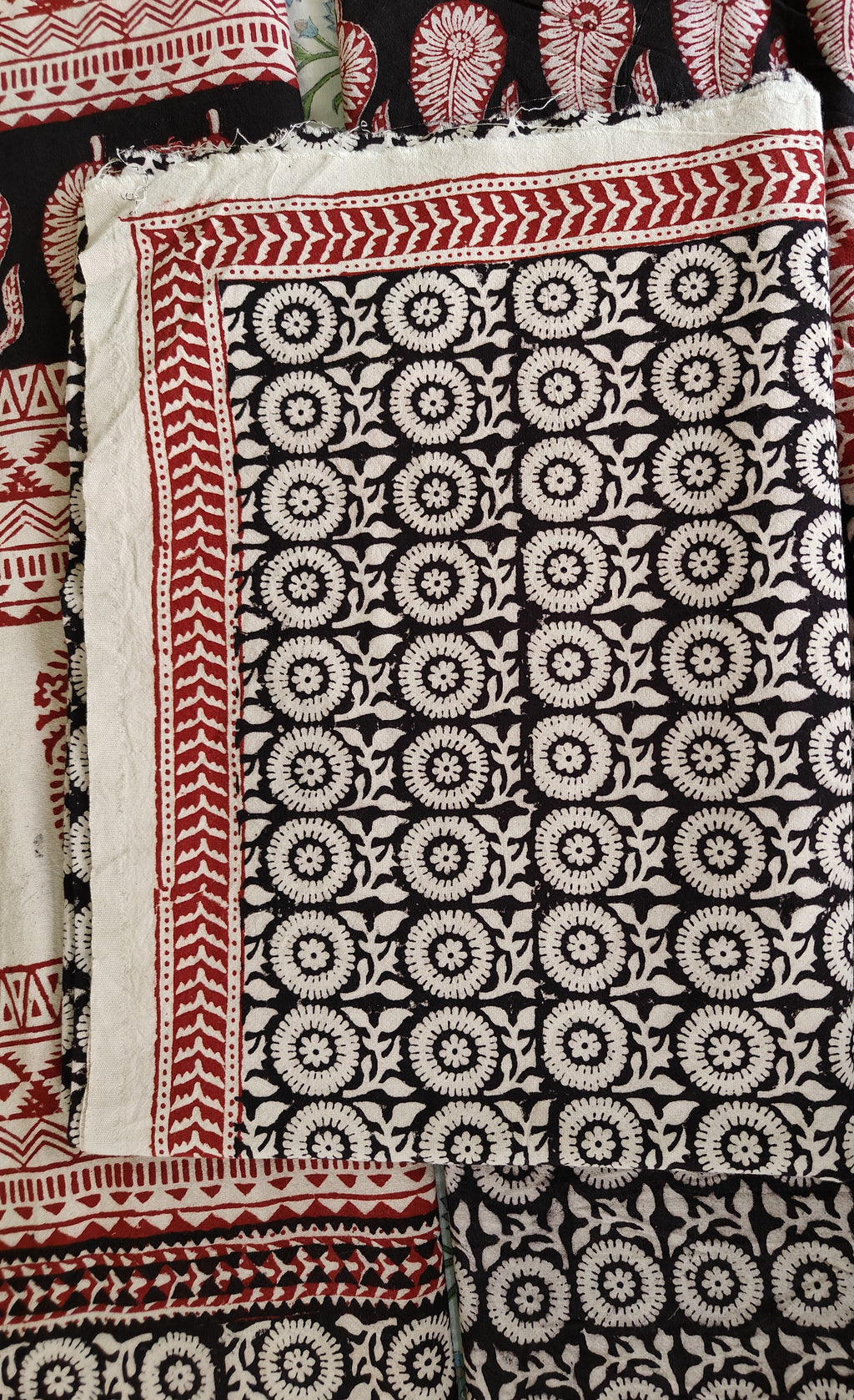 Handmade Bagh block print in traditional offwhite with circular geometric block black pattern double bedsheet ,pillow cover , curtain combo