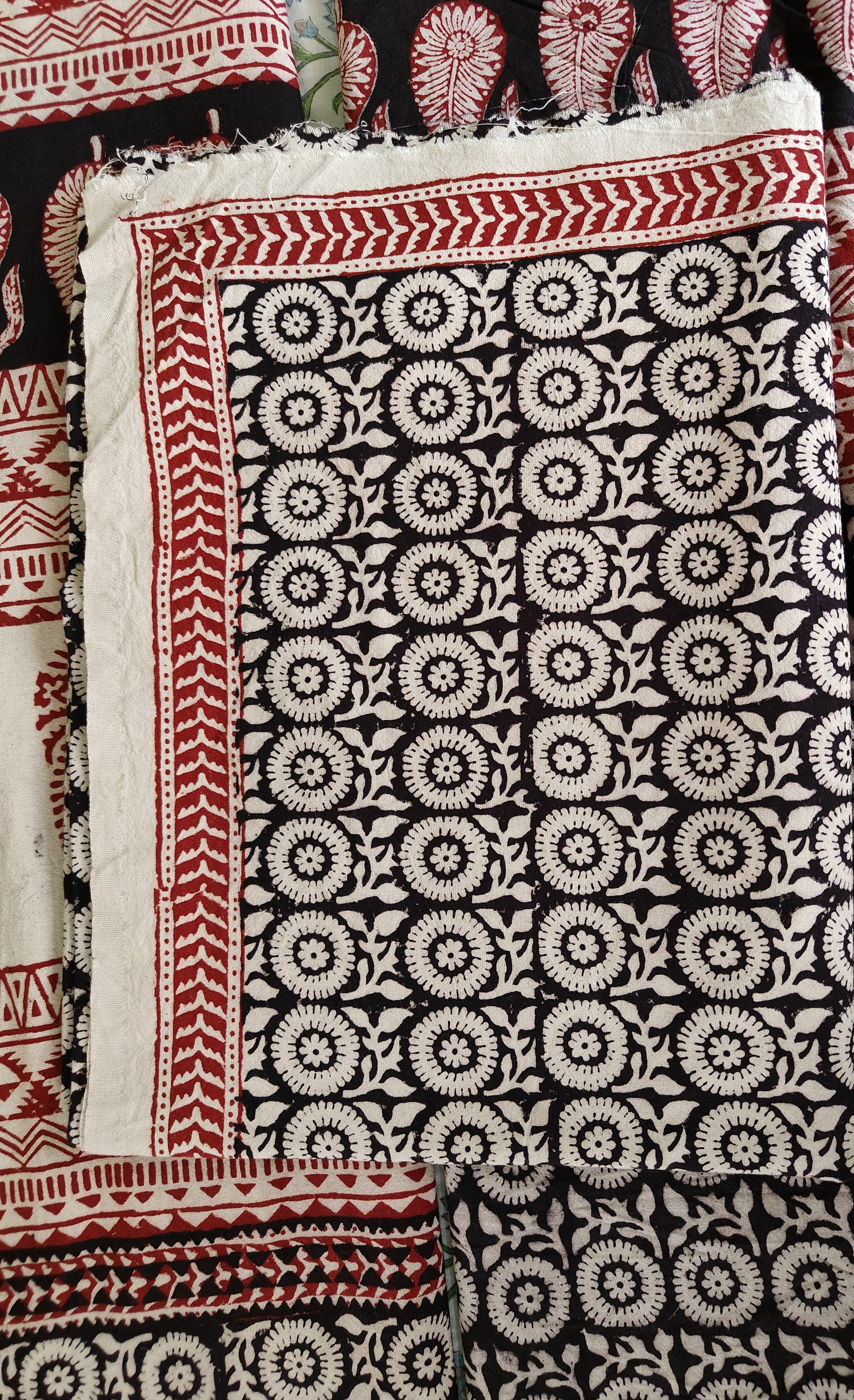 Handmade Bagh block print in traditional offwhite with circular geometric block black pattern double bedsheet ,pillow cover , curtain combo