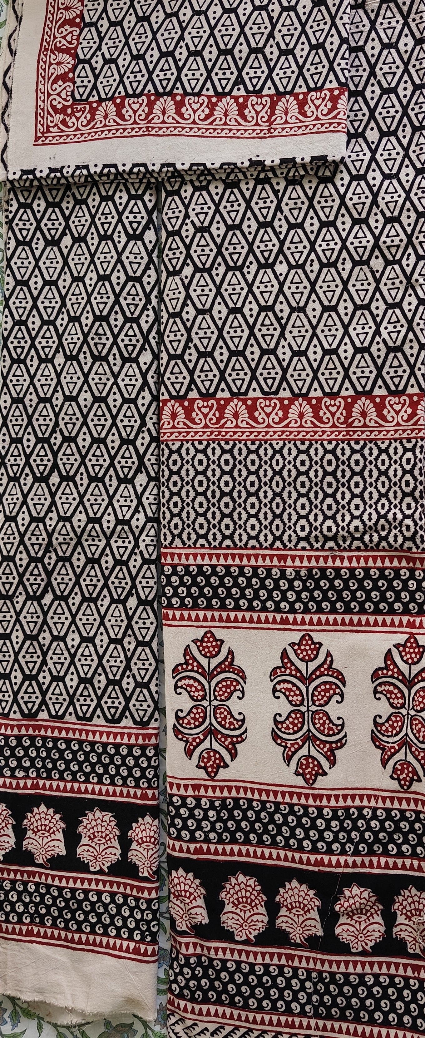 Handmade Bagh block print in traditional offwhite with geometric block black pattern double bedsheet ,pillow cover , curtain combo