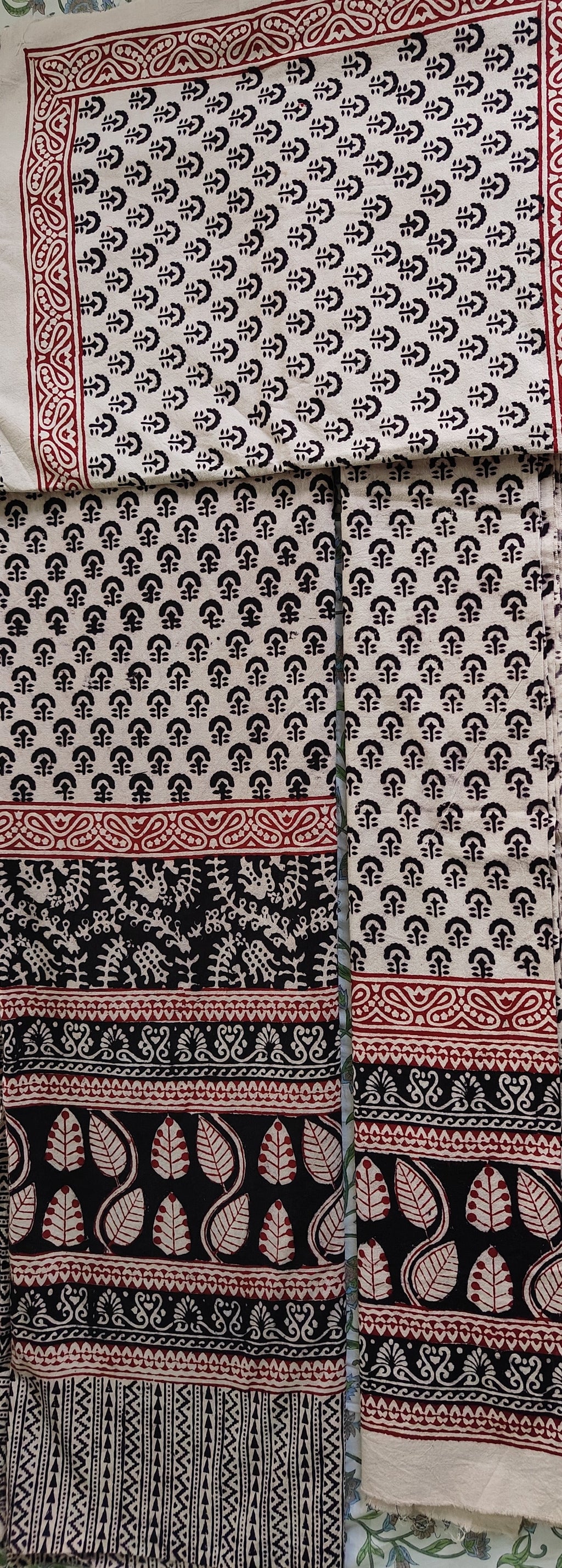 Handmade Bagh block print in traditional offwhite with black tree pattern double bedsheet with pillow cover  