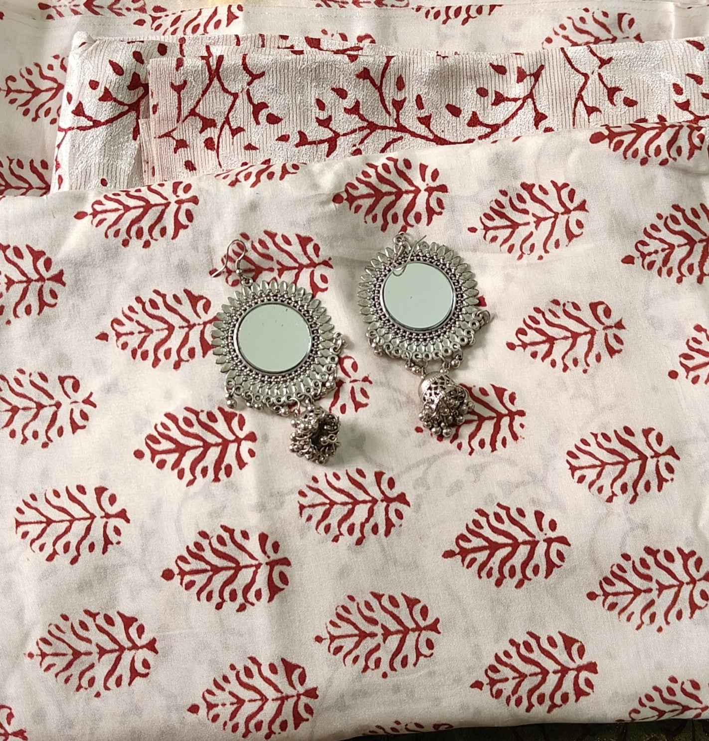 Authentic Dhar Bagh maroon block print on fine white muslin unstitched suit with a coordinating chiffon